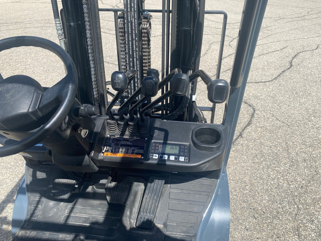 Used forklift for sale in Kitchener | 2021 TOYOTA 5,000 LB IC Cushion Forklift | Model: 8FGCU25