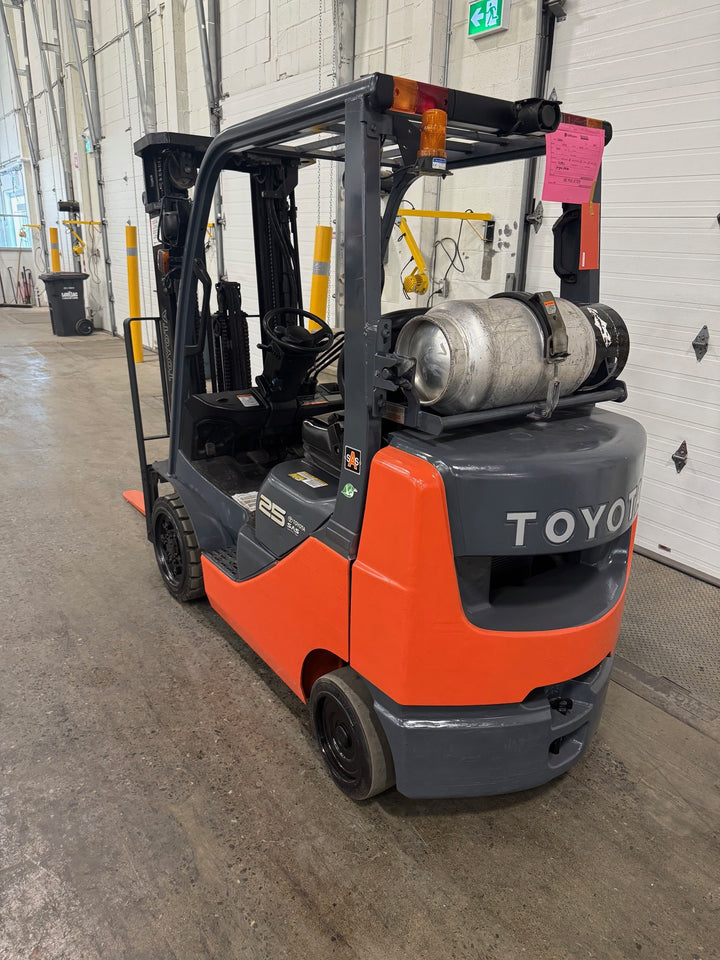 Used forklift for sale in Lachine | 2019 TOYOTA 5000 LB IC Cushion Forklift | Model: 8FGCU25