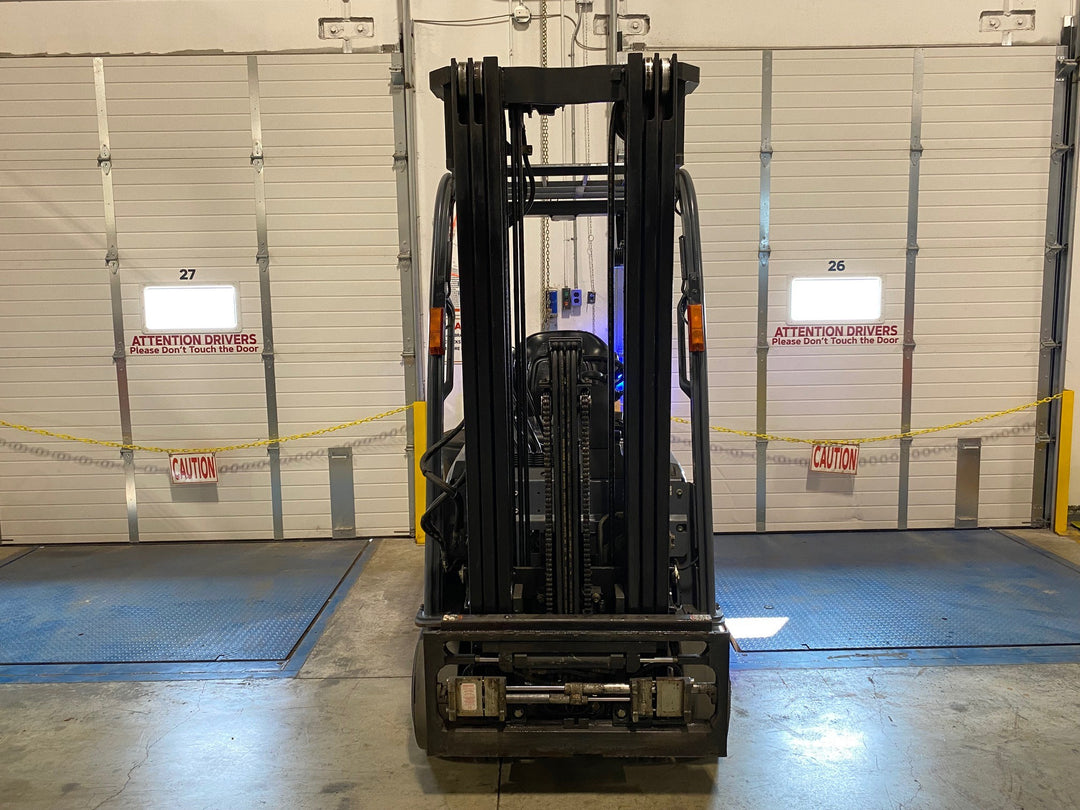 Used forklift for sale in Ajax | 2018 TOYOTA 4000 LB 3-Wheel Electric Forklift | Model: 8FBE20U