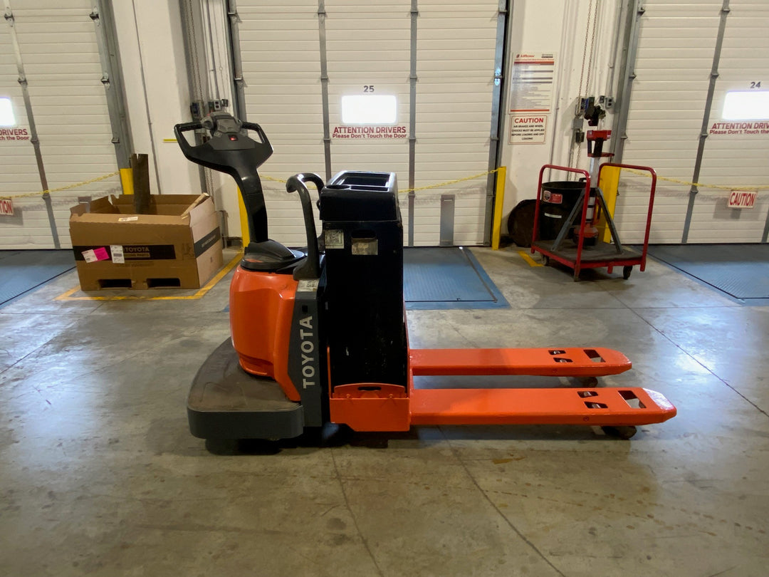 Used forklift for sale in Ajax | 2016 TOYOTA 6,000 LB Electric Walkie Rider Pallet Truck | Model: 8HBE30