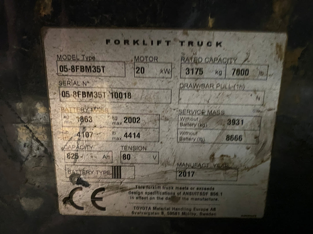 Used forklift for sale in Barrie | 2017 TOYOTA 7000 LB Electric Pneumatic Forklift | Model: 05-8FBM35T
