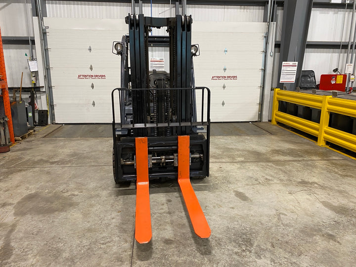 Used forklift for sale in Hamilton | 2015 TOYOTA 8,000 LB IC Pneumatic Forklift | Model: 8FG35U