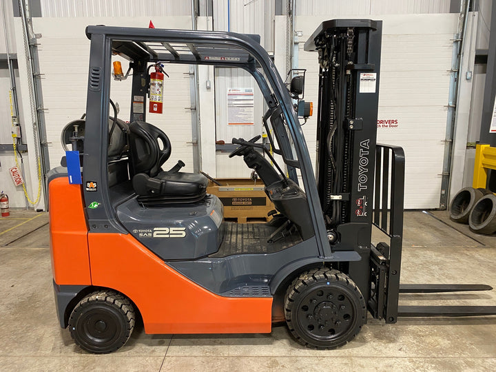 Used forklift for sale in Hamilton | 2019 TOYOTA 5,000 LB IC Cushion Forklift | Model: 8FGCU25
