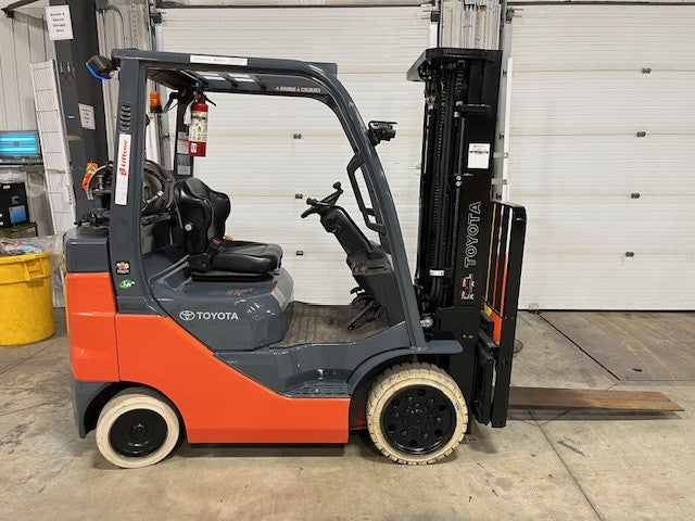 Used forklift for sale in London | 2021 TOYOTA 5,000 LB IC Cushion Forklift | Model: 8FGCU25