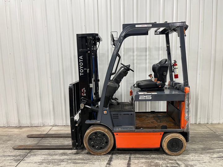 Used forklift for sale in London | 2022 TOYOTA 5000 LB Electric Cushion Forklift | Model: 8FBCU25