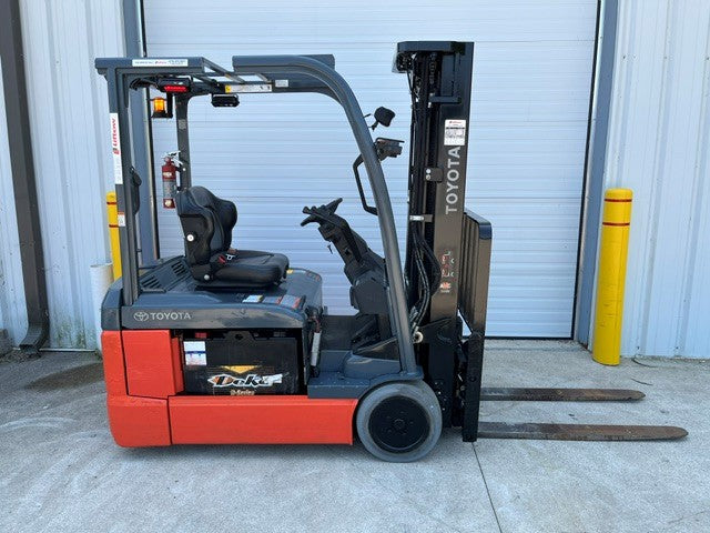 Used forklift for sale in London | 2022 TOYOTA 4,000 LB 3-Wheel Electric Forklift | Model: 8FBE20U