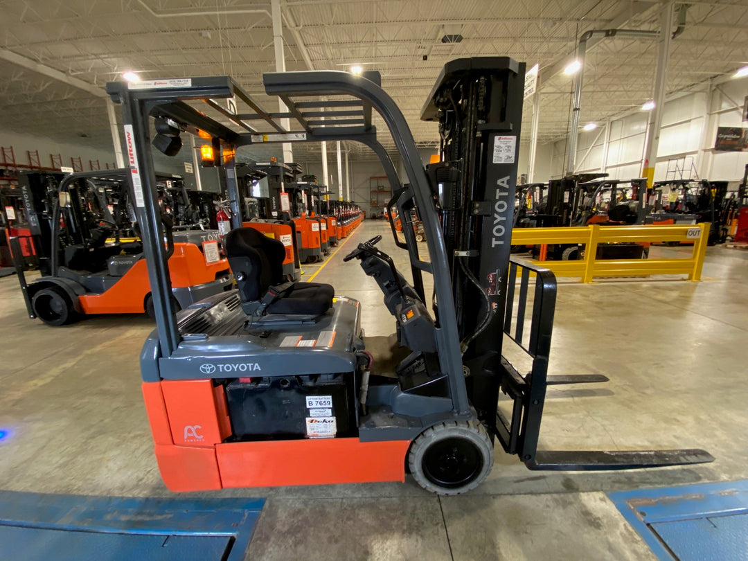 Used forklift for sale in Vaughan | 2021 TOYOTA 4,000 LB 3-Wheel Electric Forklift | Model: 8FBE20U