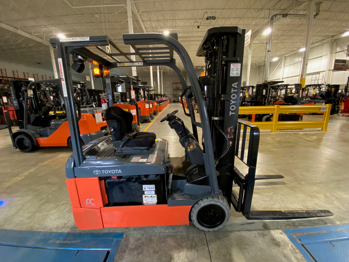 Used forklift for sale in Vaughan | 2021 TOYOTA 4,000 LB 3-Wheel Electric Forklift | Model: 8FBE20U