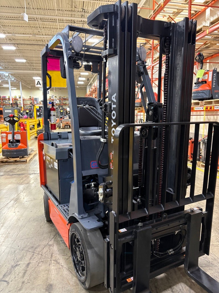 Used forklift for sale in Lachine | 2018 TOYOTA 5,000 LB Electric Cushion Forklift | Model: 8FBCU25