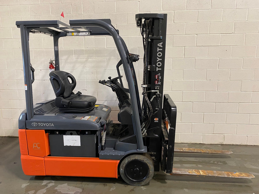 Used forklift for sale in Hamilton | 2022 TOYOTA 4000 LB 3-Wheel Electric Forklift | Model: 8FBE20U