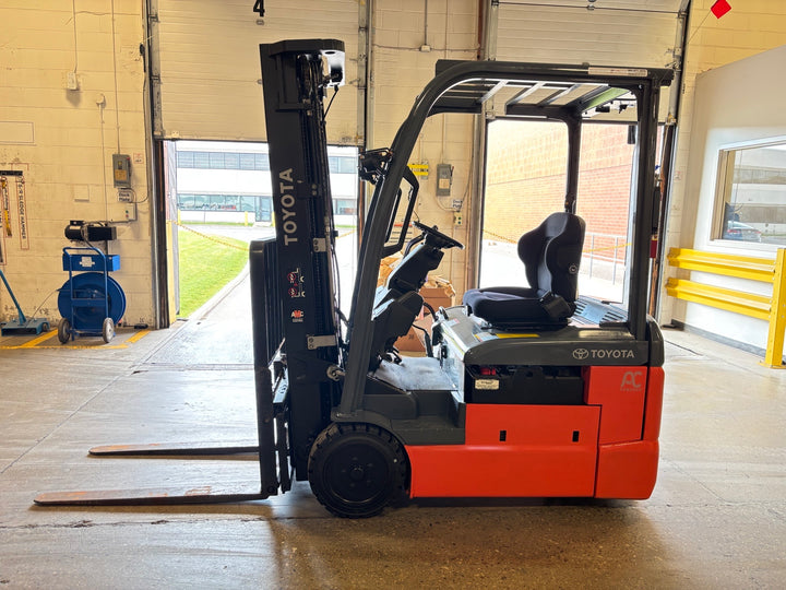 Used forklift for sale in Toronto | 2020 TOYOTA 3000 LB 3-Wheel Electric Forklift | Model: 8FBE15U
