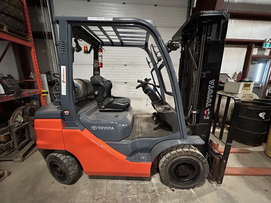 Used forklift for sale in Moncton | 2021 TOYOTA 5,000 LB IC Pneumatic Forklift | Model: 8FGU25