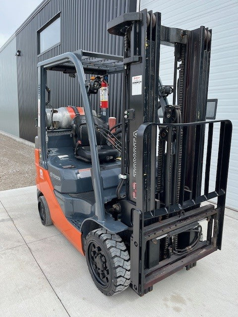 Used forklift for sale in Windsor | 2021 TOYOTA 5000 LB IC Cushion Forklift | Model: 8FGCU25