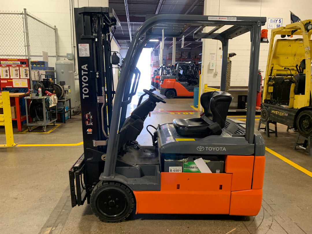 Used forklift for sale in Toronto | 2016 TOYOTA 4000 LB 3-Wheel Electric Forklift | Model: 8FBE20U