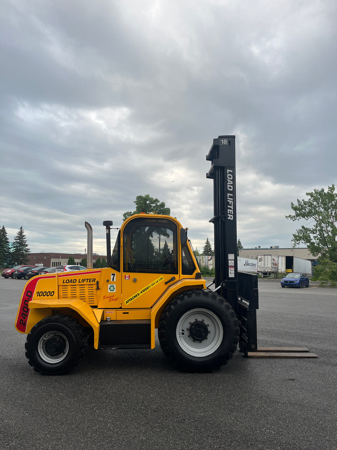 Used forklift for sale in Lachine | 2013 LOADLIFTER 10,000 LB Diesel Rough Terrain | Model: 2418-10D