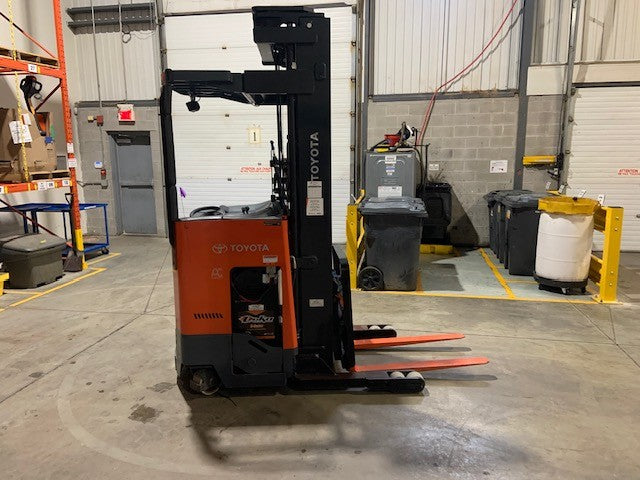 Used forklift for sale in Boucherville | 2017 TOYOTA 3,500 LB Electric Reach Truck | Model: 9BR183S241