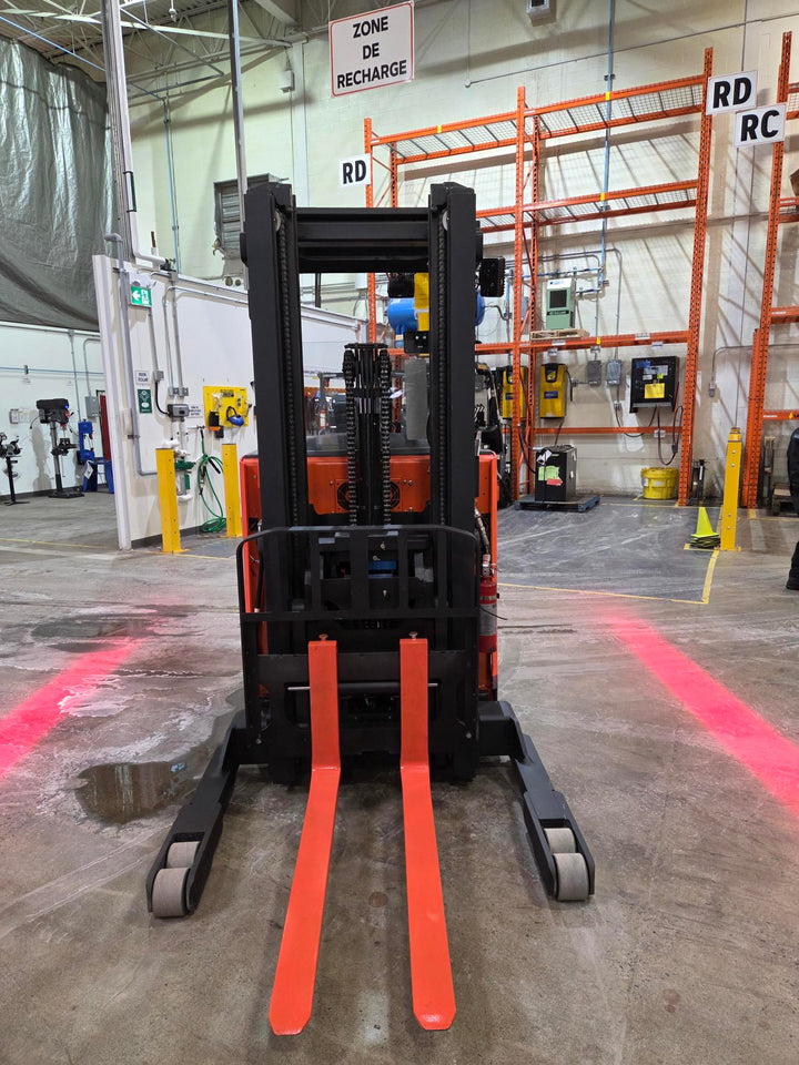 Used forklift for sale in Lachine | 2020 TOYOTA 3,500 LB Electric Reach Truck | Model: 9BR183M193