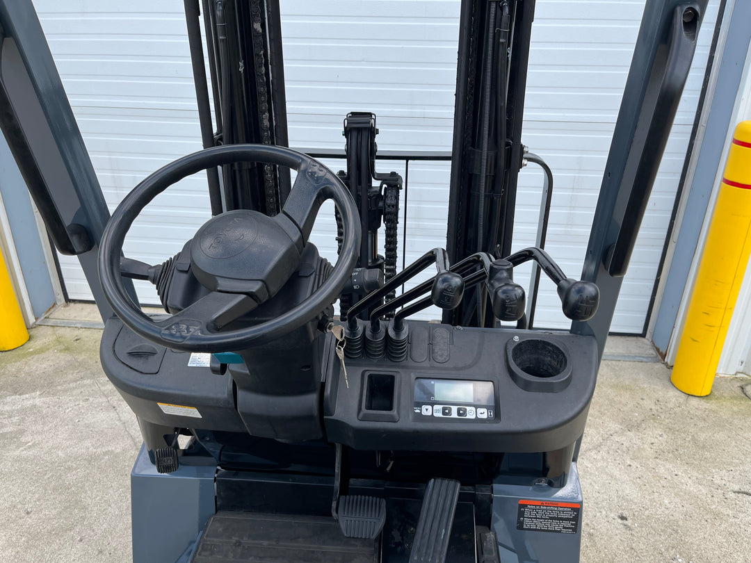 Used forklift for sale in London | 2022 TOYOTA 5000 LB Electric Cushion Forklift | Model: 8FBCU25