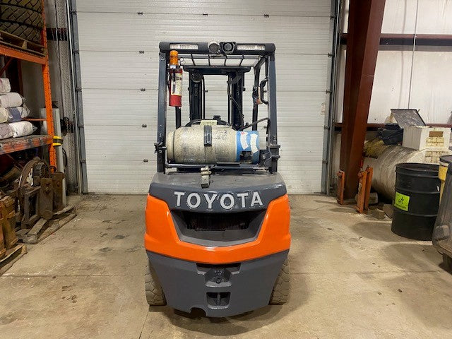 Used forklift for sale in Moncton | 2021 TOYOTA 5,000 LB IC Pneumatic Forklift | Model: 8FGU25