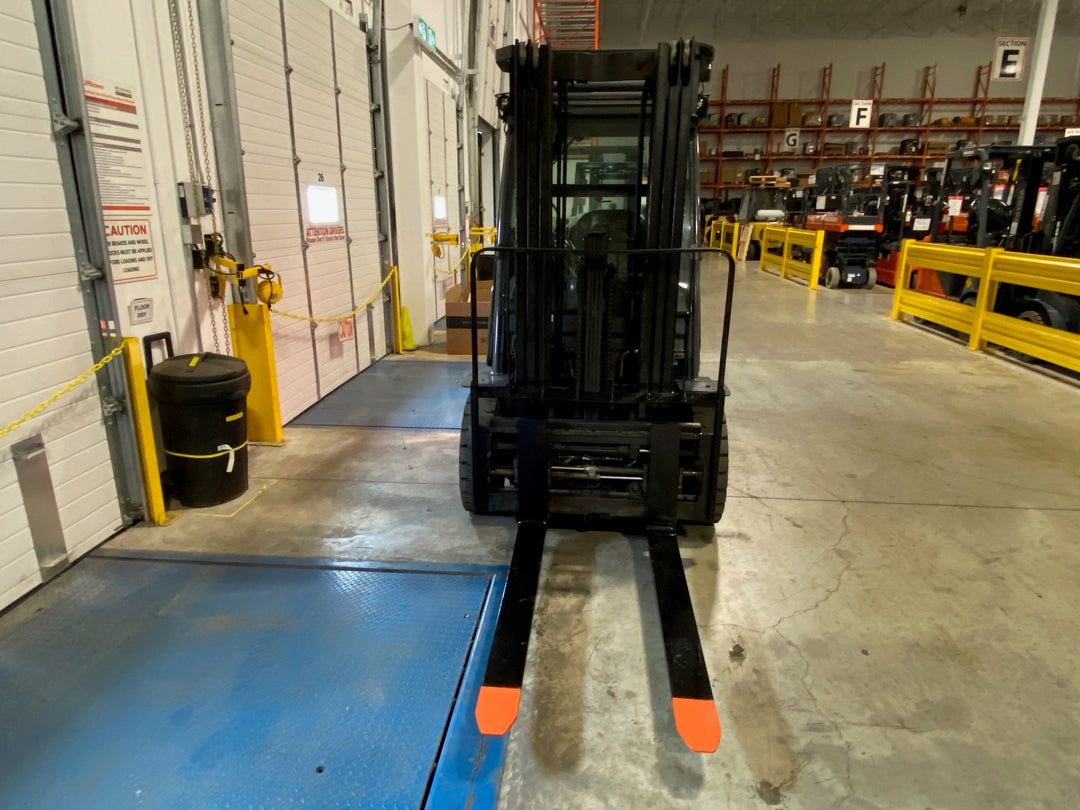 Used forklift for sale in Vaughan | 2021 TOYOTA 5000 LB IC Pneumatic Forklift | Model: 8FGU25