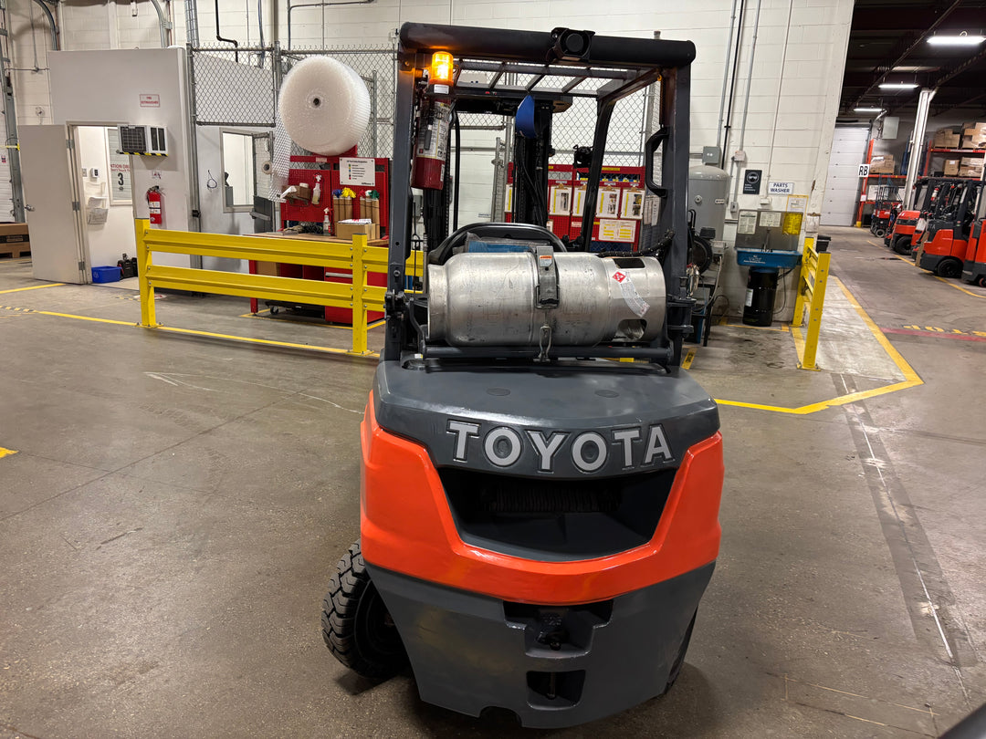 Used forklift for sale in Toronto | 2020 TOYOTA 5,000 LB IC Pneumatic Forklift | Model: 8FGU25
