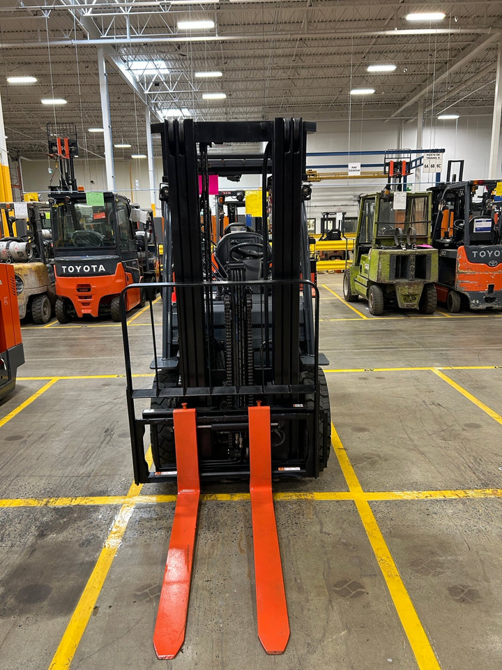 Used forklift for sale in Lachine | 2023 TOYOTA 5,000 LB IC Pneumatic Forklift | Model: 50-8FGU25