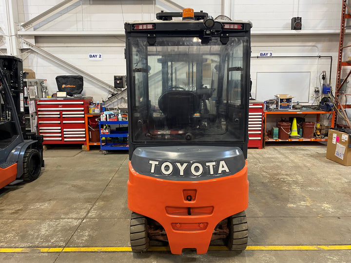 Used forklift for sale in Barrie | 2017 TOYOTA 7000 LB Electric Pneumatic Forklift | Model: 05-8FBM35T