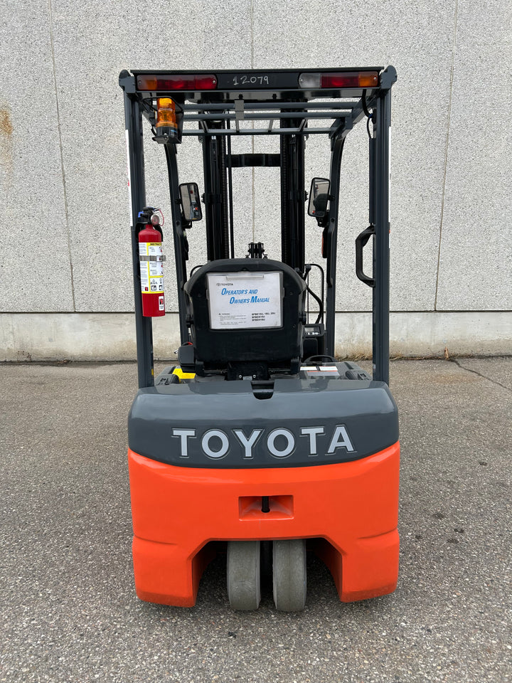 Used forklift for sale in Vaughan | 2016 TOYOTA 3,500 LB 3-Wheel Electric Forklift | Model: 8FBE18U