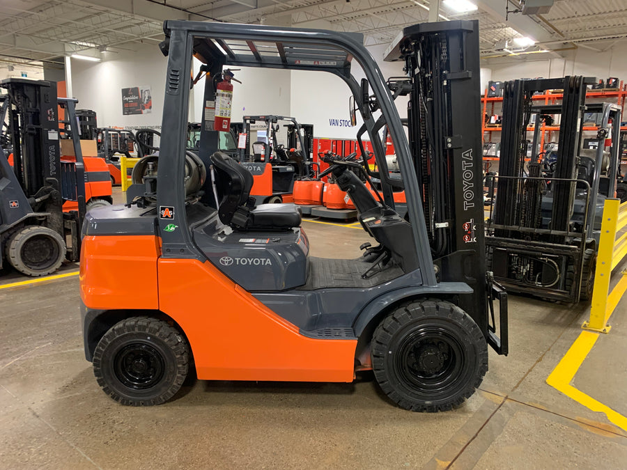 Used forklift for sale in Toronto | 2022 TOYOTA 5,000 LB IC Pneumatic Forklift | Model: 50-8FGU25