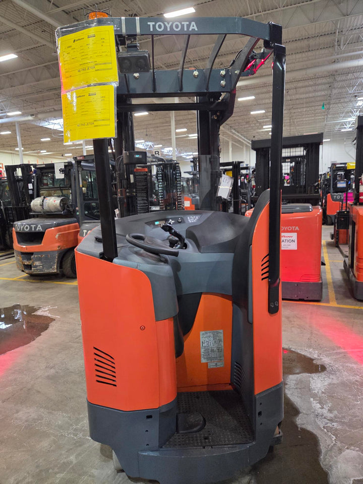 Used forklift for sale in Lachine | 2020 TOYOTA 3,500 LB Electric Reach Truck | Model: 9BR183M193