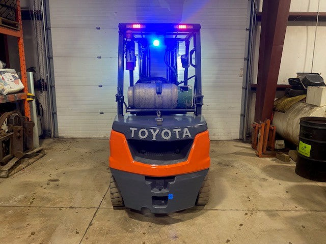 Used forklift for sale in Moncton | 2021 TOYOTA 5,000 LB IC Pneumatic Forklift | Model: 8FGU25