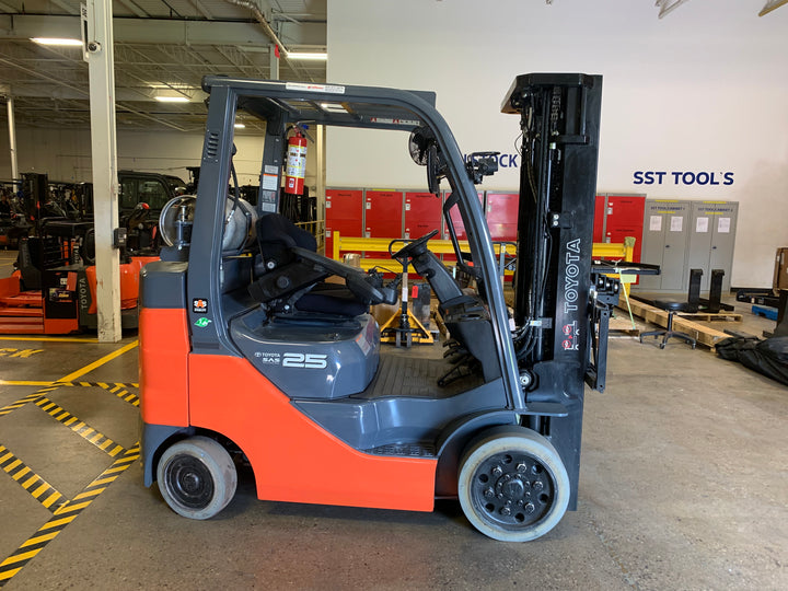 Used forklift for sale in Toronto | 2021 TOYOTA 5000 LB IC Cushion Forklift | Model: 8FGCU25