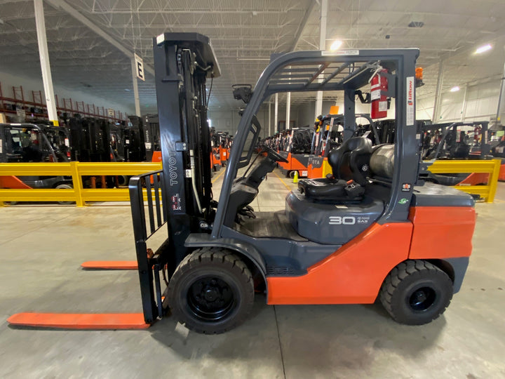 Used forklift for sale in Ajax | 2022 TOYOTA 6,500 LB IC Pneumatic Forklift | Model: 50-8FGU32