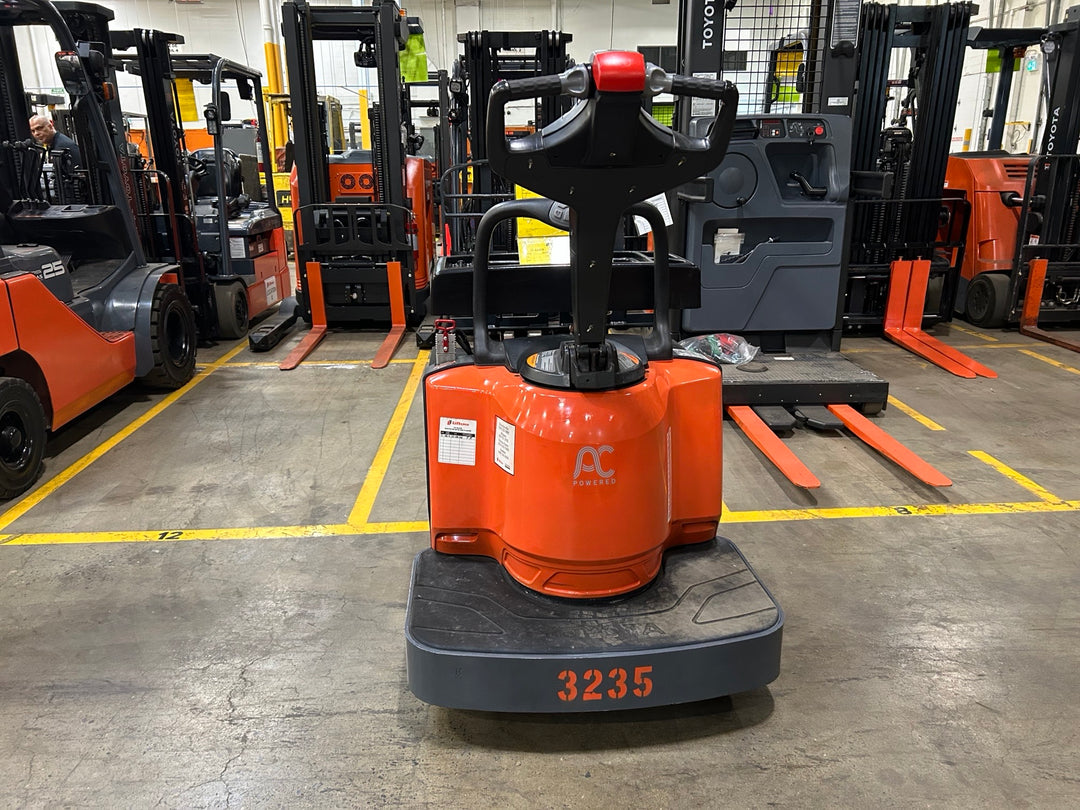 Used forklift for sale in Lachine | 2020 TOYOTA 6,000 LB Electric Walkie Rider Pallet Truck | Model: 8HBE30