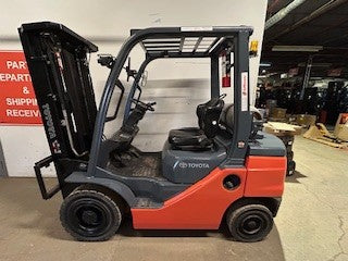 Used forklift for sale in Moncton | 2021 TOYOTA 5,000 LB IC Pneumatic Forklift | Model: 8FGU25