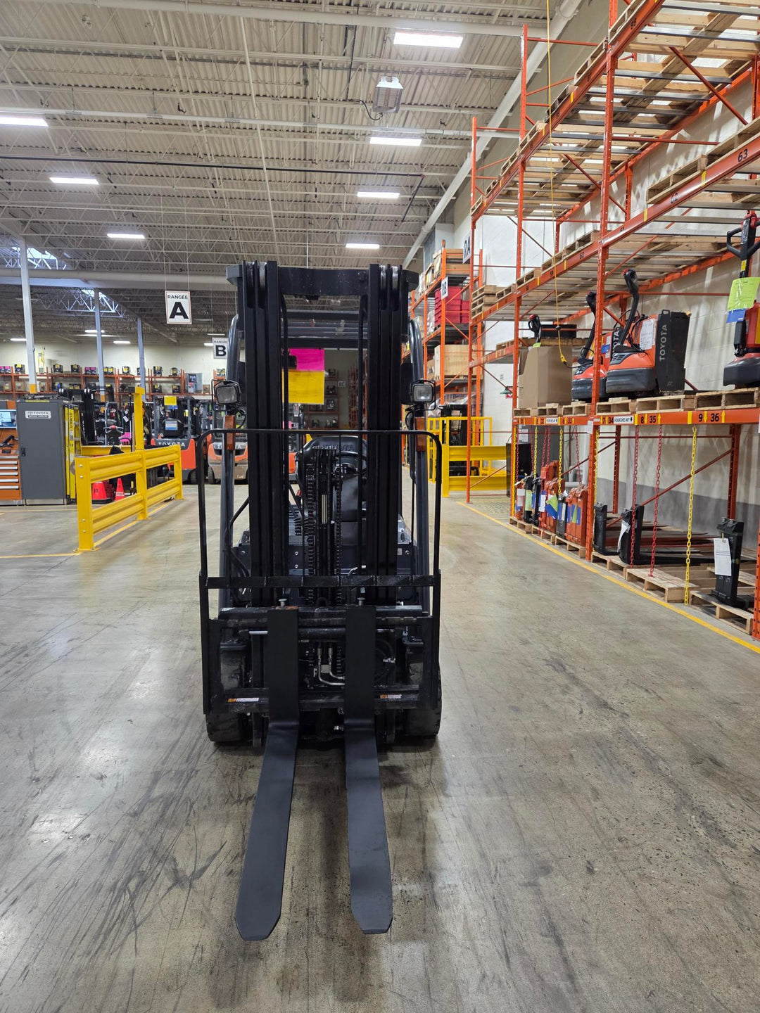 Used forklift for sale in Lachine | 2021 TOYOTA 4,000 LB 3-Wheel Electric Forklift | Model: 8FBE20U