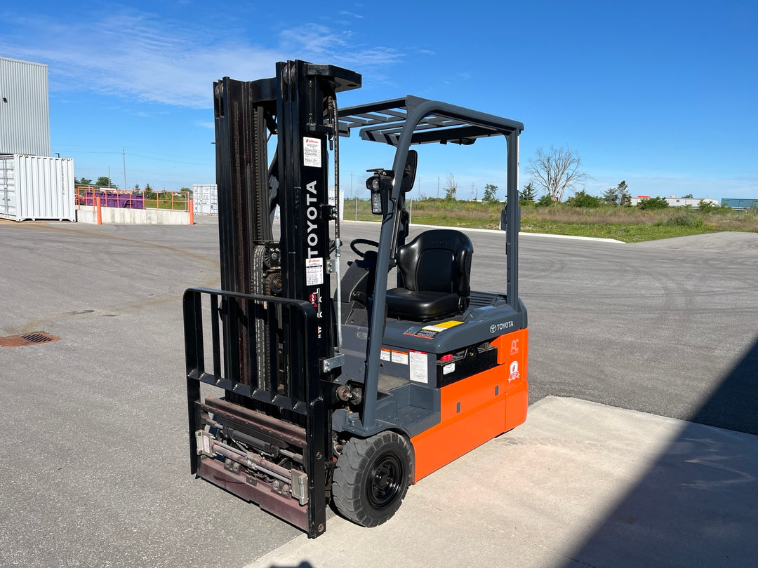 Used forklift for sale in Windsor | 2022 TOYOTA 4,000 LB 3-Wheel Electric Forklift | Model: 8FBE20U