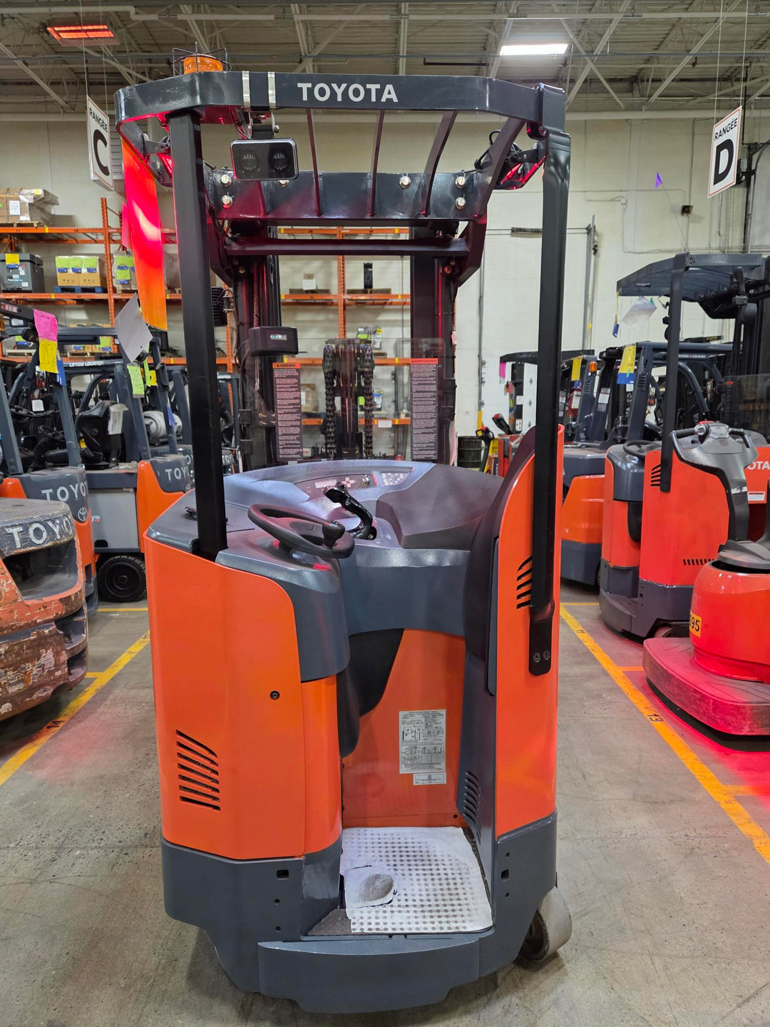 Used forklift for sale in Lachine | 2020 TOYOTA 3,500 LB Electric Reach Truck | Model: 9BR183M193