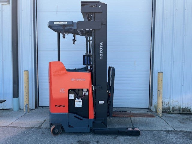 Used forklift for sale in Kitchener | 2019 TOYOTA 3,500 LB Electric Reach Truck | Model: 9BR183M241