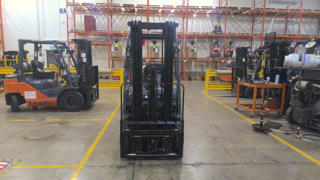 Used forklift for sale in Lachine | 2021 TOYOTA 3,500 LB IC Pneumatic Forklift | Model: 8FGU18