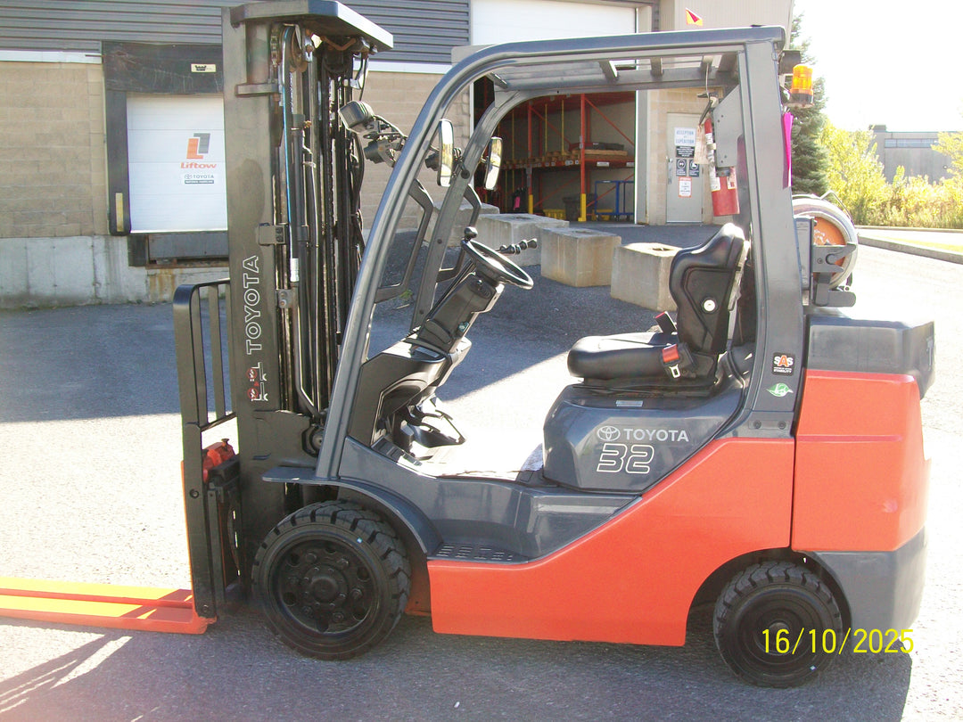 Used forklift for sale in Boucherville | 2021 TOYOTA 6,500 LB IC Cushion Forklift | Model: 8FGCU32