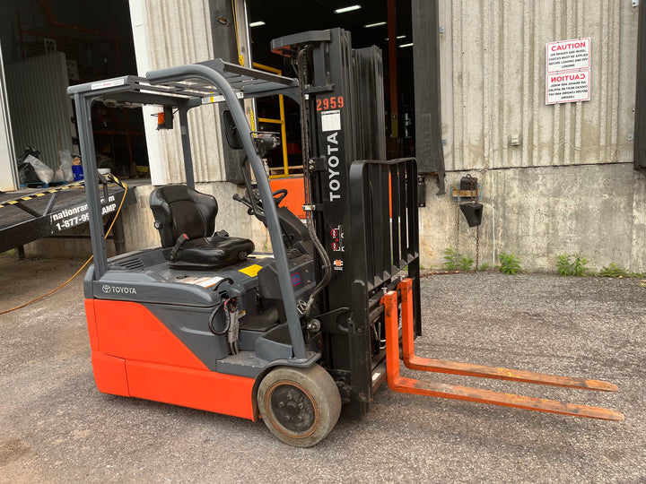 Used forklift for sale in Ottawa | 2021 TOYOTA 4,000 LB 3-Wheel Electric Forklift | Model: 8FBE20U