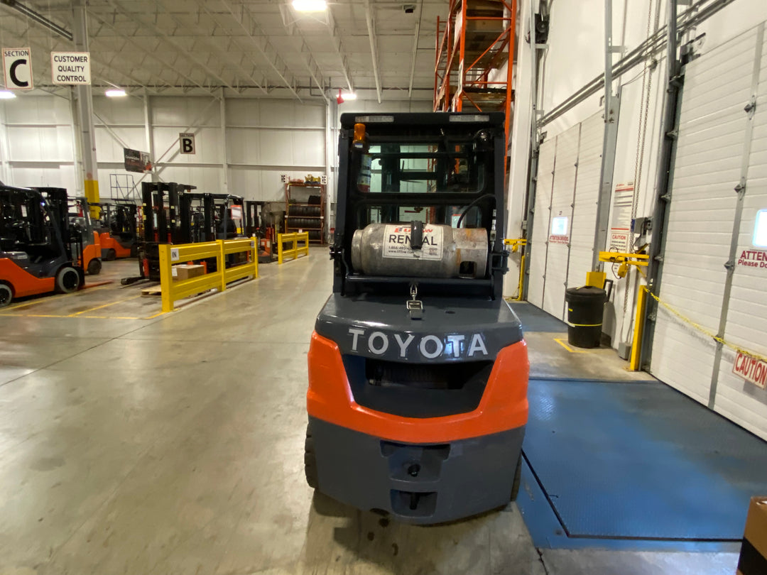 Used forklift for sale in Ajax | 2020 TOYOTA 6500 LB IC Pneumatic Forklift | Model: 8FGU32