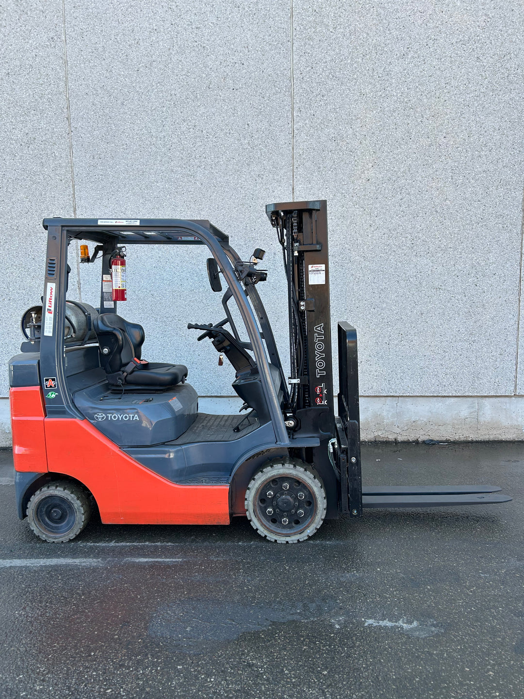 Used forklift for sale in Vaughan | 2021 TOYOTA 5,000 LB IC Cushion Forklift | Model: 8FGCU25