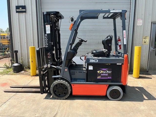 Used forklift for sale in London | 2015 TOYOTA 6000 LB Electric Cushion Forklift | Model: 8FBCU30