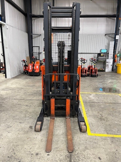 Used forklift for sale in London | 2017 TOYOTA 3,500 LB Electric Reach Truck | Model: 9BR183M241