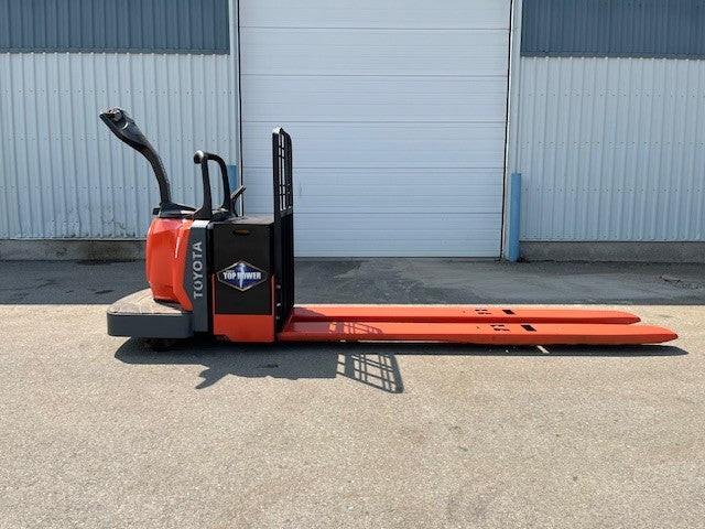 Used forklift for sale in London | 2016 TOYOTA 6000 LB Electric Walkie Rider Pallet Truck | Model: 8HBE30