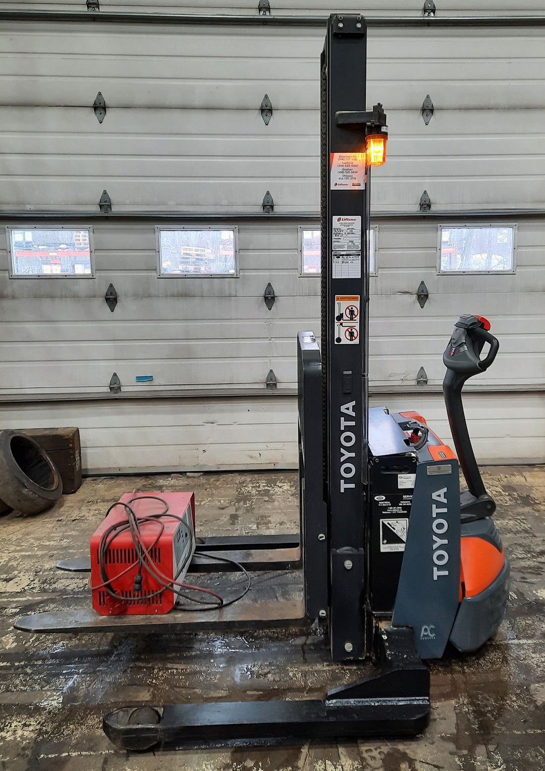 Used forklift for sale in Quebec | 2016 TOYOTA 2500 LB Electric Walkie Straddle Stacker | Model: 8BWS132L43