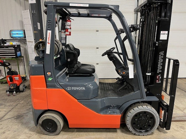 Used forklift for sale in London | 2021 TOYOTA 5,000 LB IC Cushion Forklift | Model: 8FGCU25