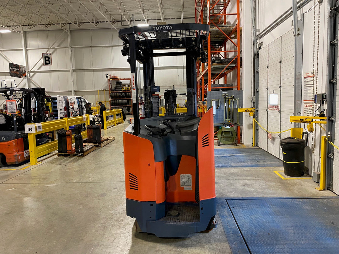 Used forklift for sale in Ajax | 2020 TOYOTA 3,000 LB Electric Double Reach Truck | Model: 9BD153M207
